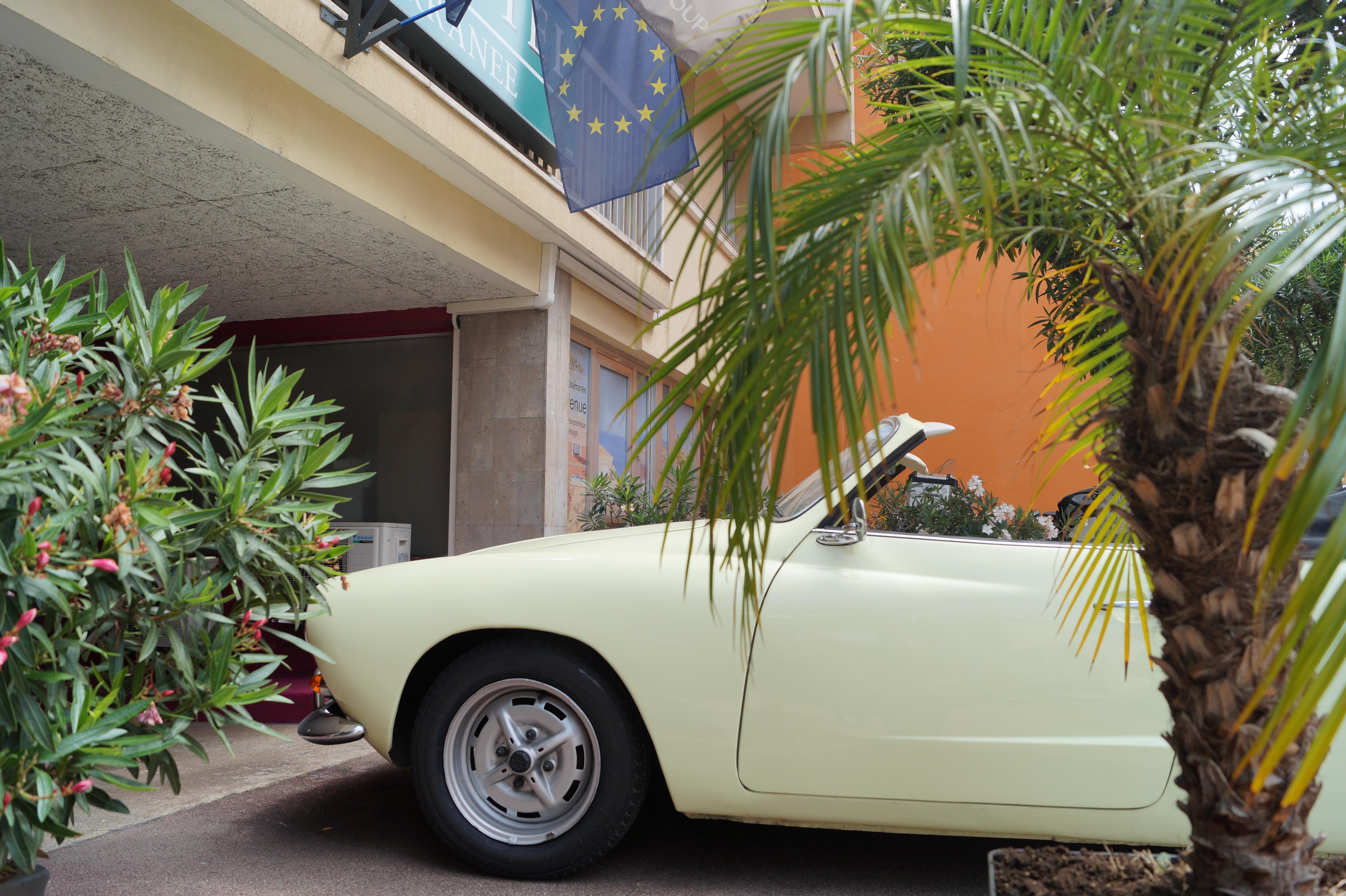 Menton - Rassemblement International Karmann Ghia