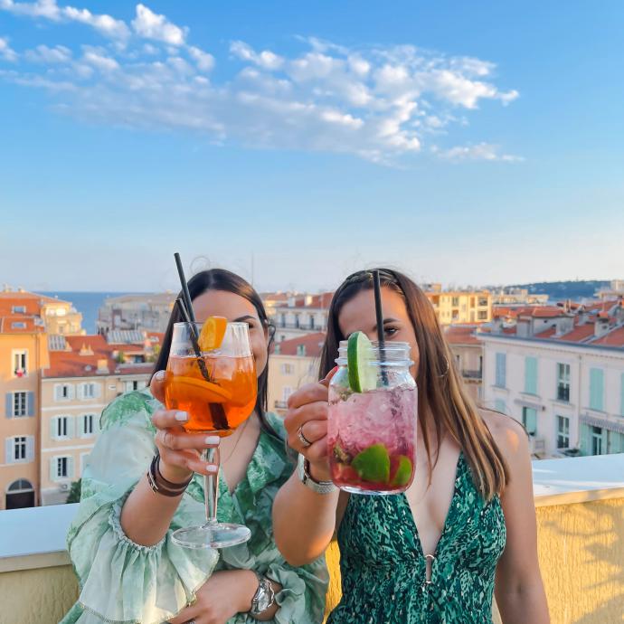 Soirées Rooftop à Menton : cocktails, musique live et coucher de soleil