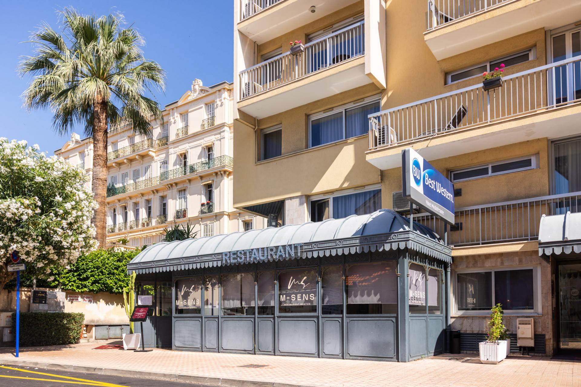 Hotel Mediterannée Menton - Facade