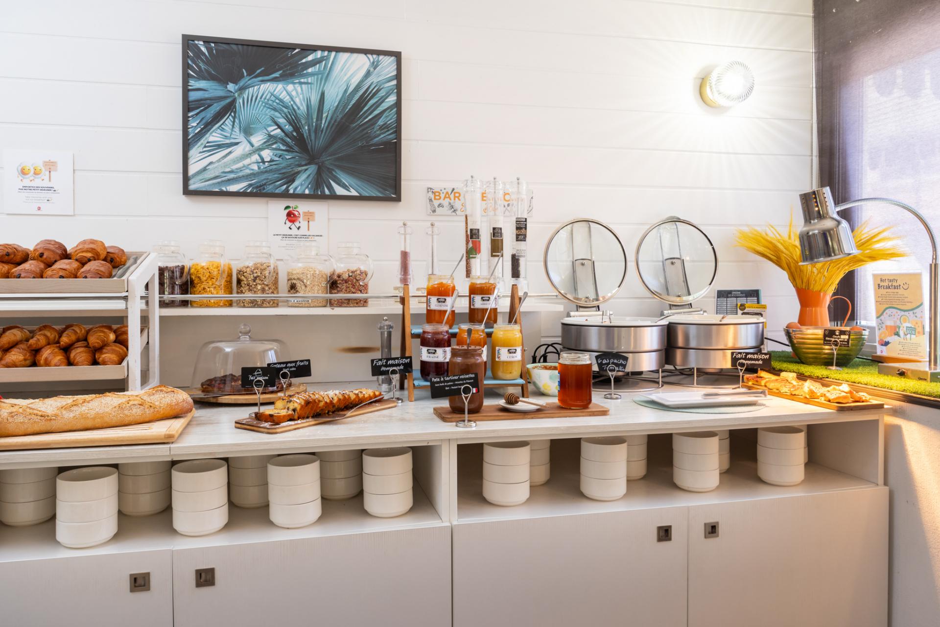 Hotel Mediterannée Menton - Petit-Déjeuner