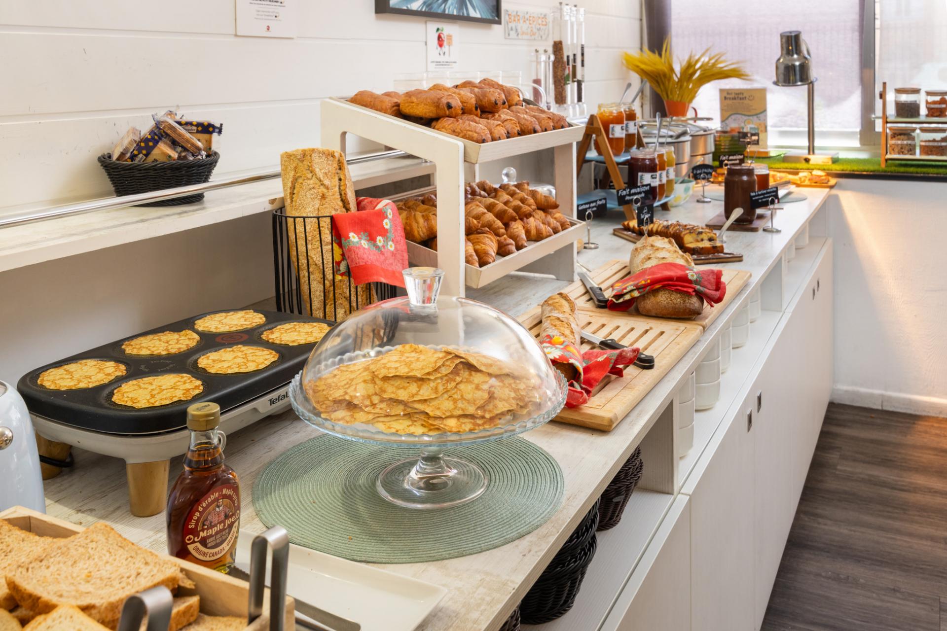 Hotel Mediterannée Menton - Salle Petit-Déjeuner