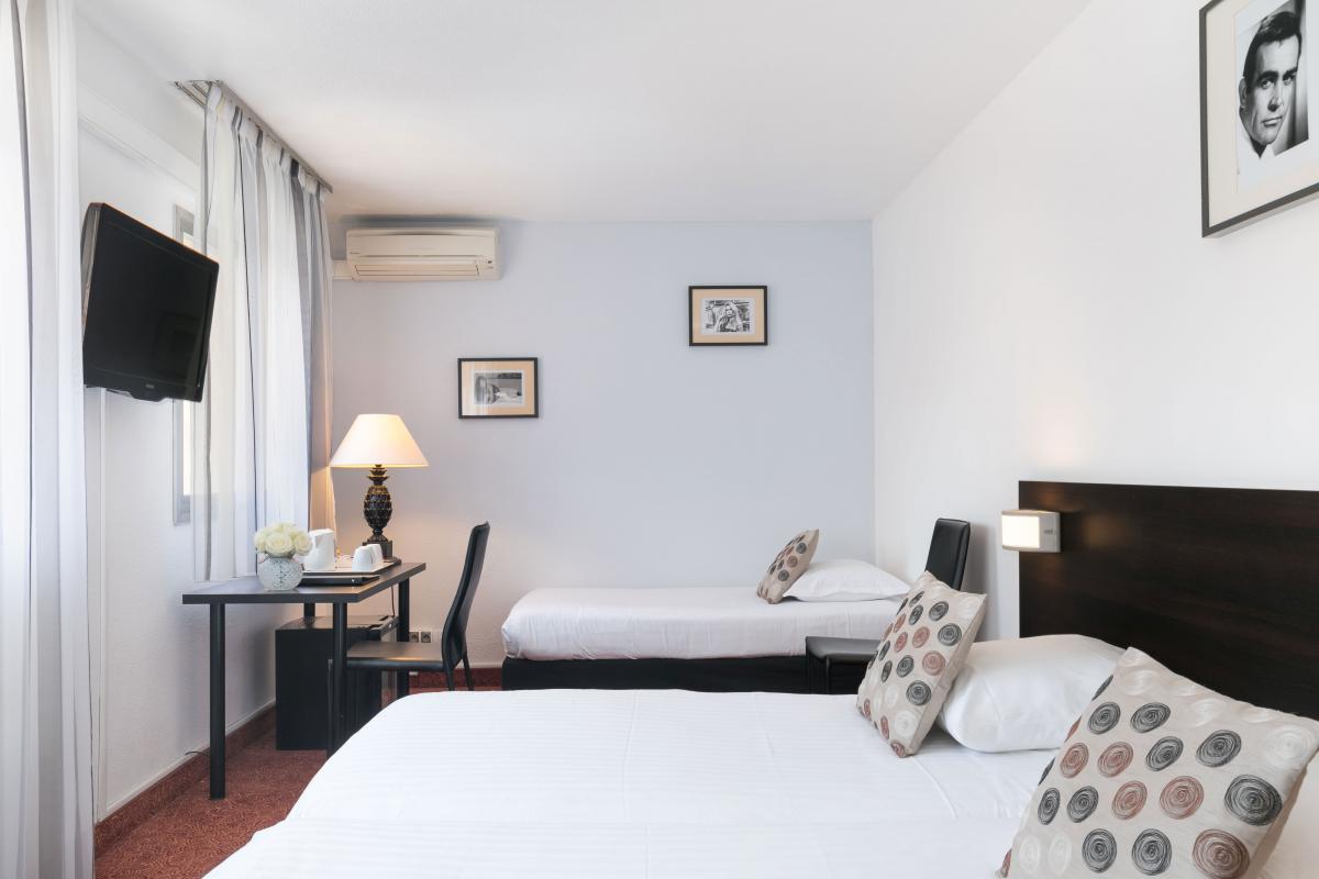 Hôtel Mediterrannée Menton - Chambre
