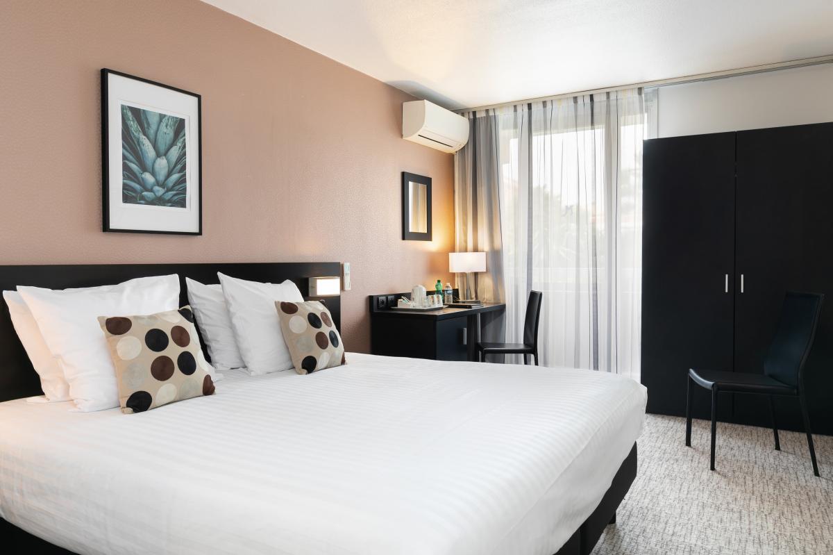 Hôtel Mediterrannée Menton - Chambre