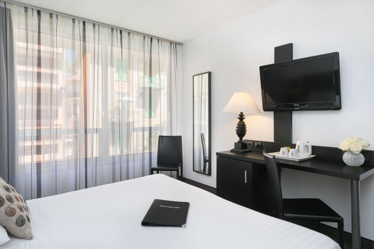 Hôtel Mediterrannée Menton - Chambre